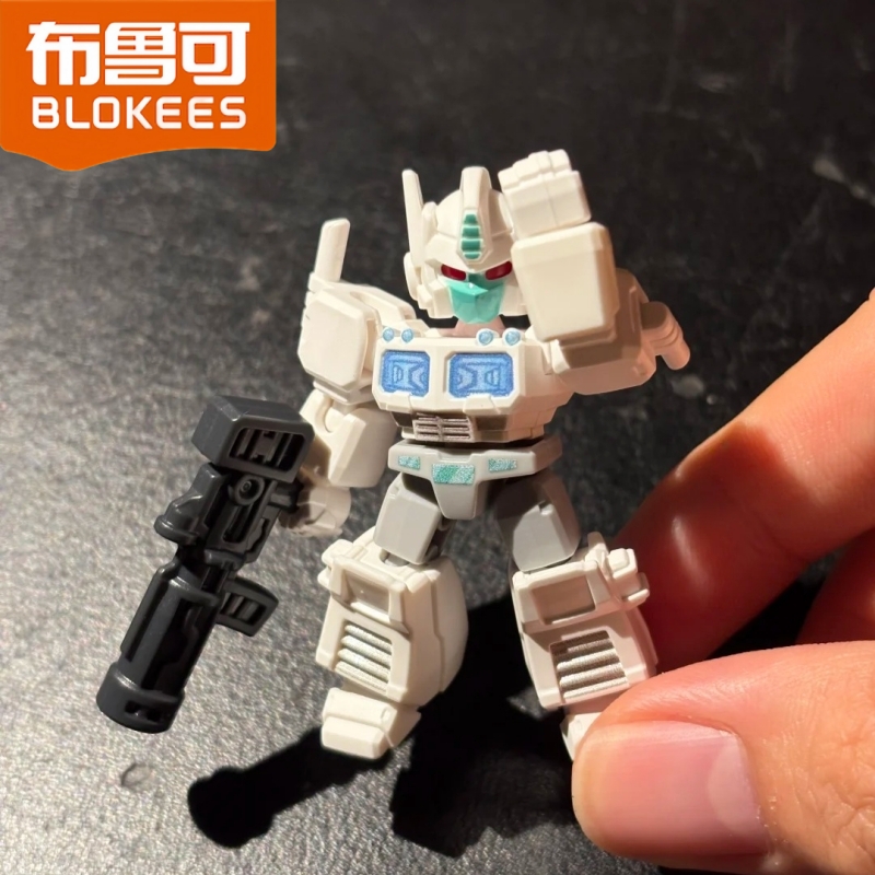 Blokees Transformers Defender  - Model Kit Optimus Prime review and price